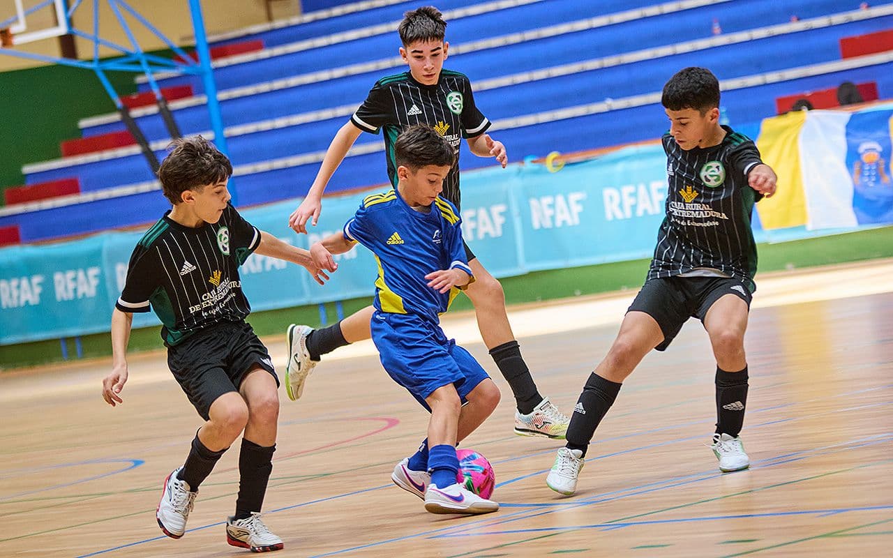 Triunfo de los sub-16 extremeño y derrota de los sub-14 en el arranque del Campeonatos de España de fútbol sala