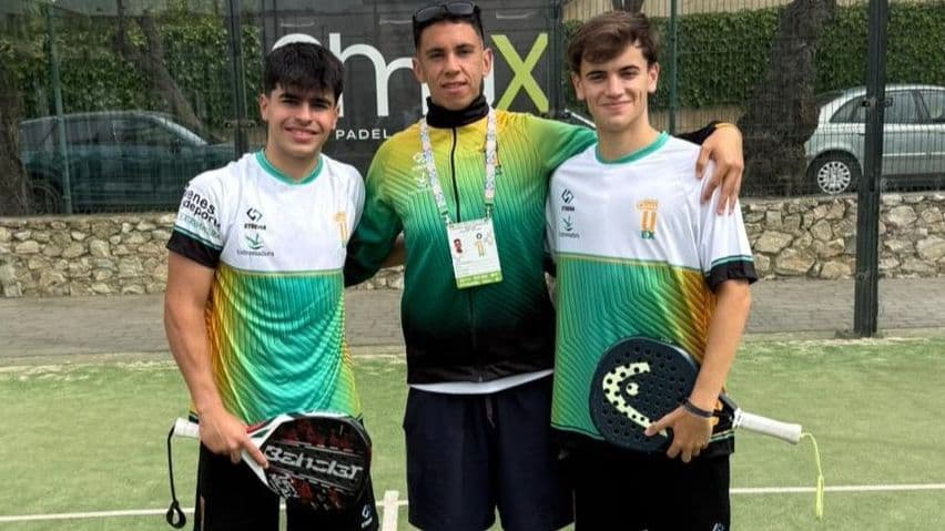 Javier del Cacho y Álvaro Pozo en un partido del Campeonato de España Universitario de pádel