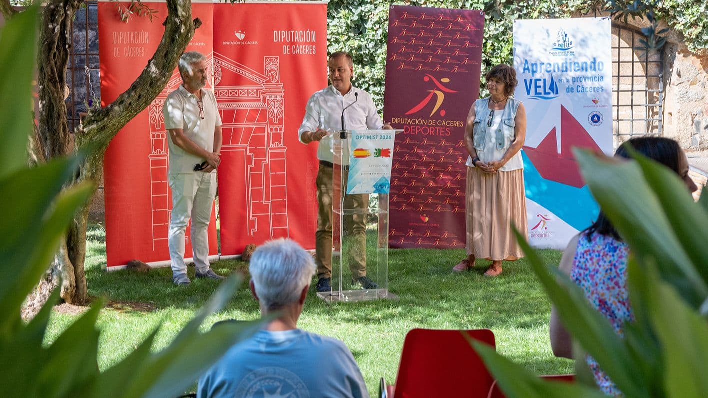 Presentación del Trofeo Ibérico de Aguas Interiores en la Diputación de Cáceres