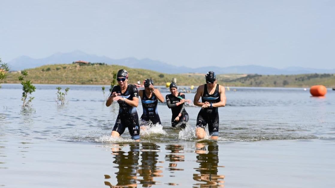 Arte Físico tras proclamarse campeón femenino en la Playa de Peloche