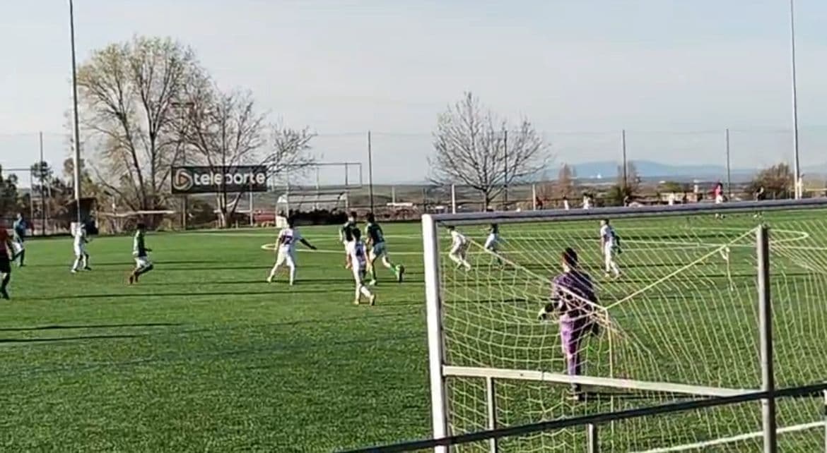 Partido entre Cacereño A y Calamonte Academia A en el Manuel Sánchez Delgado