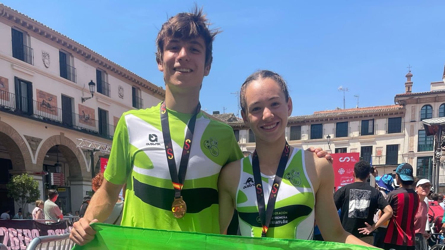 Luis Prieto y María Romero.