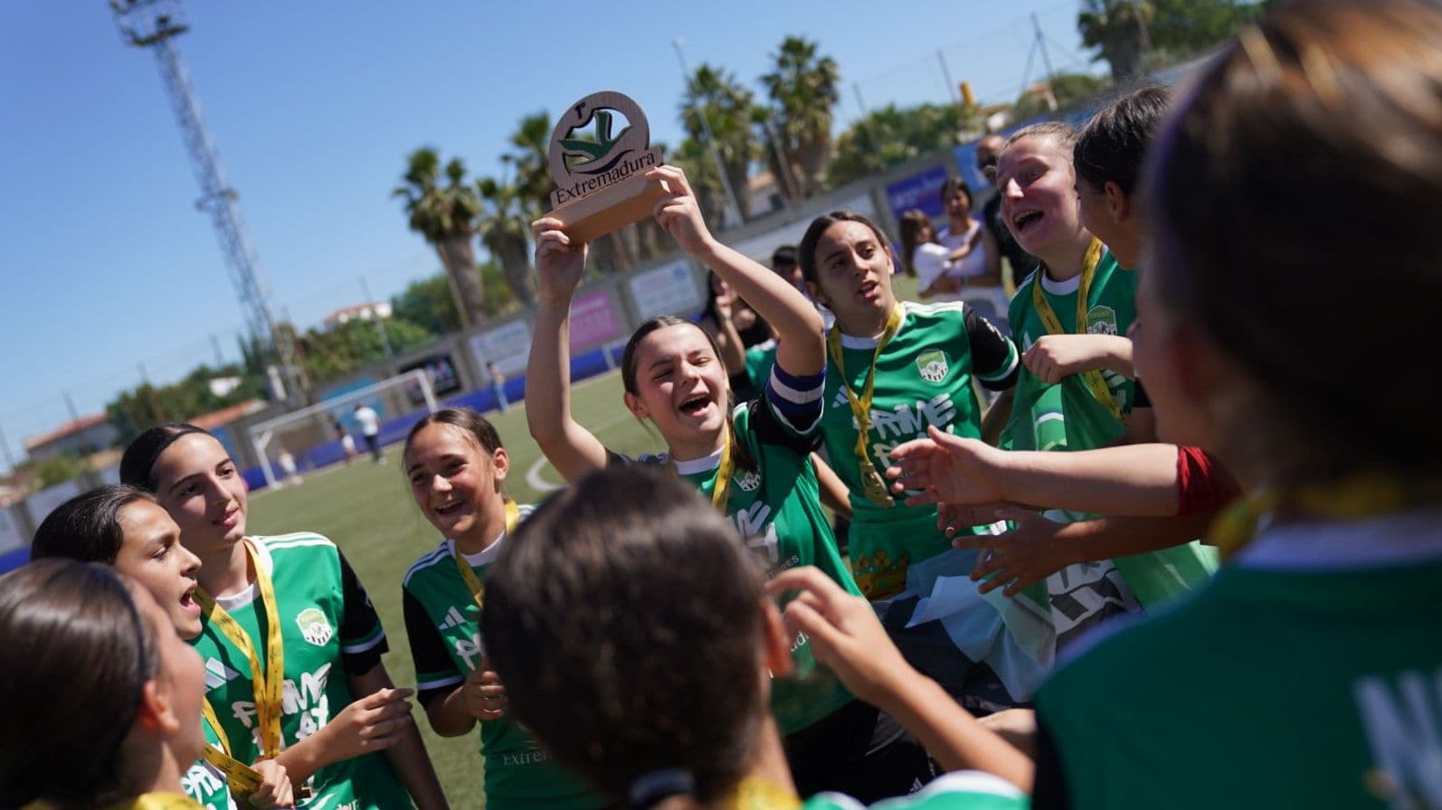 El SportExtremadura conquista el Campeonato de Extremadura infantil femenino de fútbol tras remontar en Don Álvaro