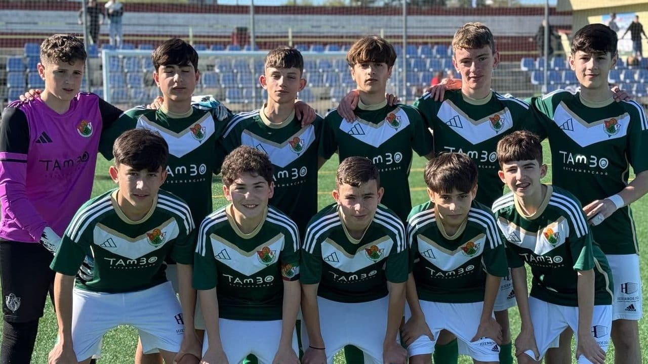 Jugadores del Cacereño Tambo durante su visita a Don Benito en categoría infantil
