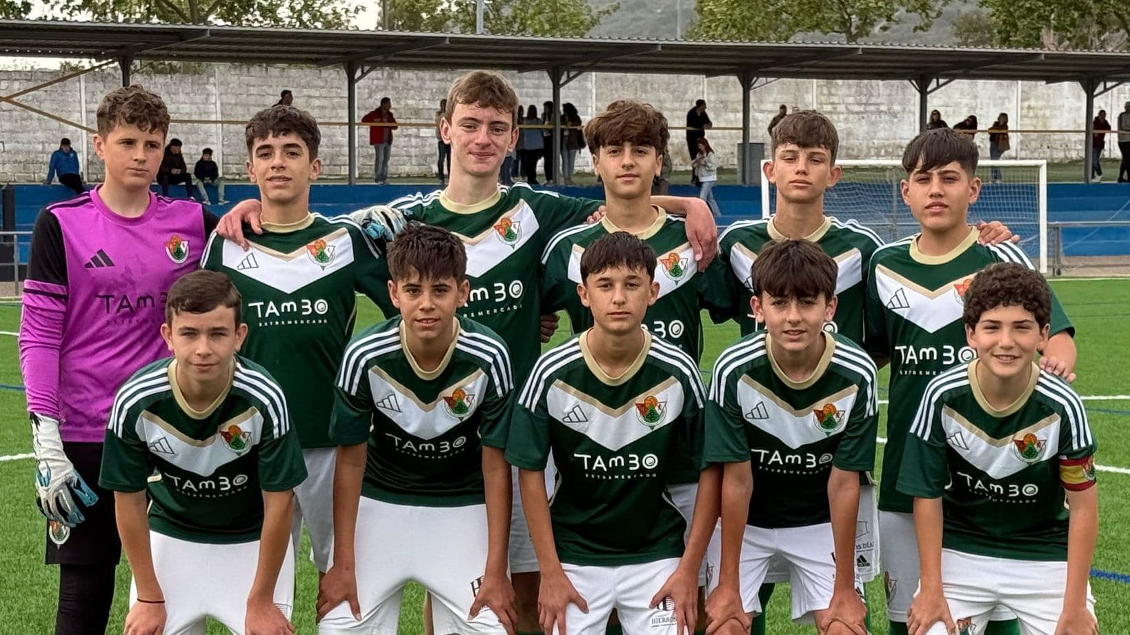 Jugadores del Cacereño infantil de División de Honor.