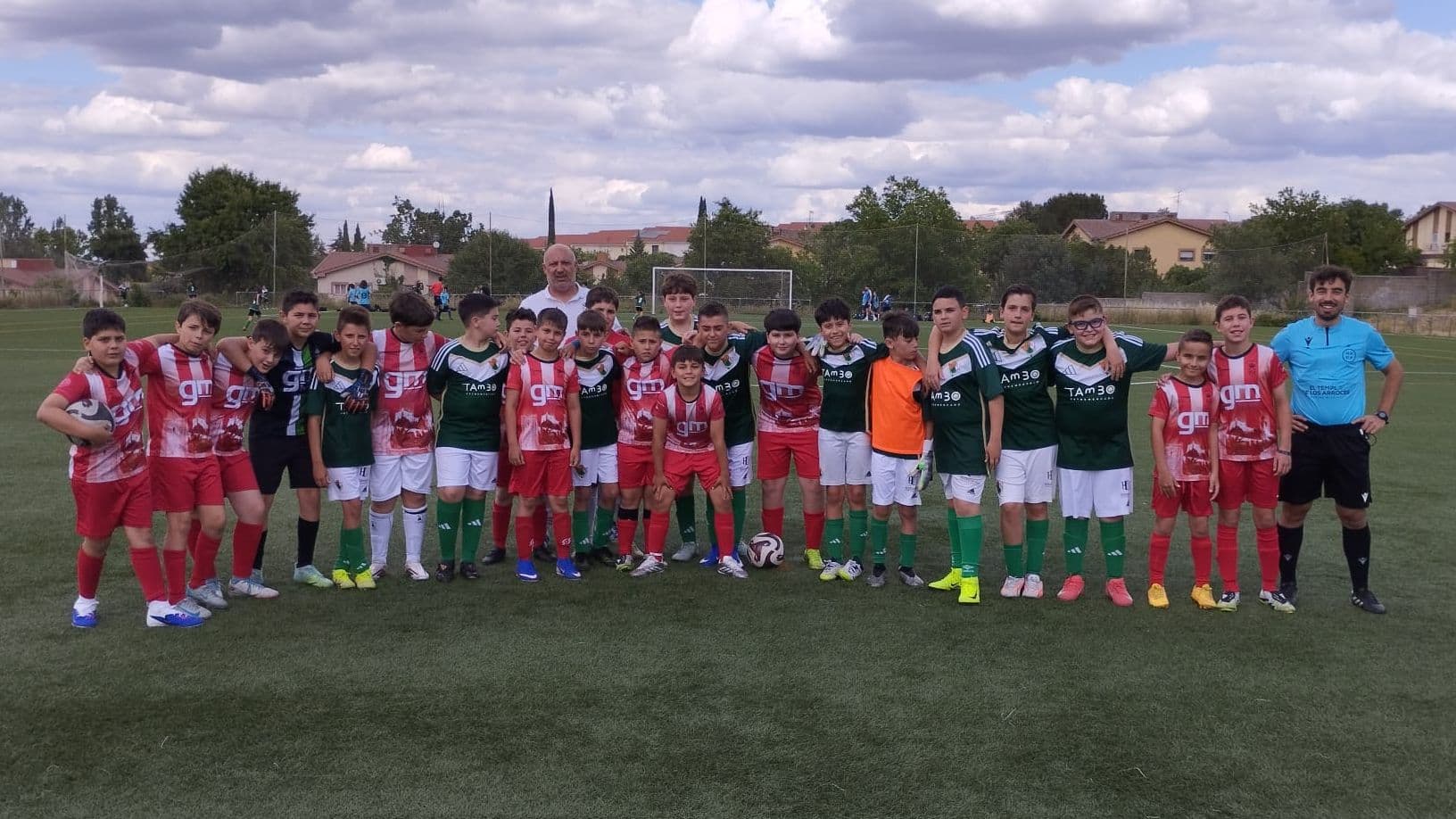 Partido entre Cacereño E Midas y Torreorgaz B en Segunda División Alevín Judex
