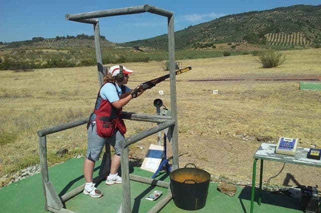 Participantes en una prueba clasificatoria del Campeonato de Extremadura de Compak Sporting