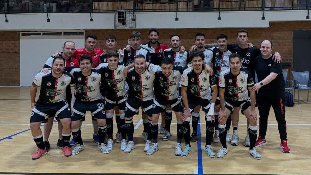 Jugadores del Grupo López Bolaños FS durante la ida del playoff de ascenso ante el Exlabesa Leis Pontevedra