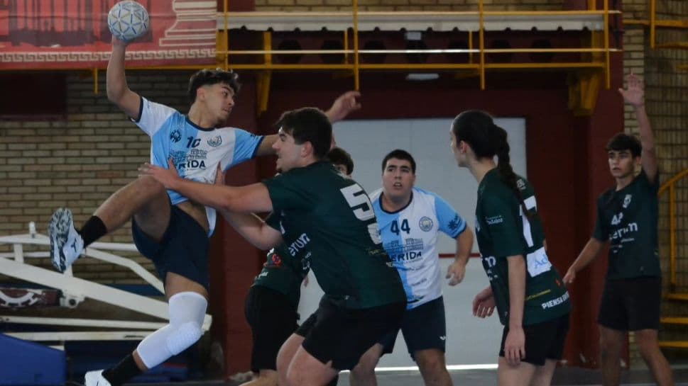 Jugadores de Josefinas, Villafranca, Plasencia y UBP antes de la fase final autonómica