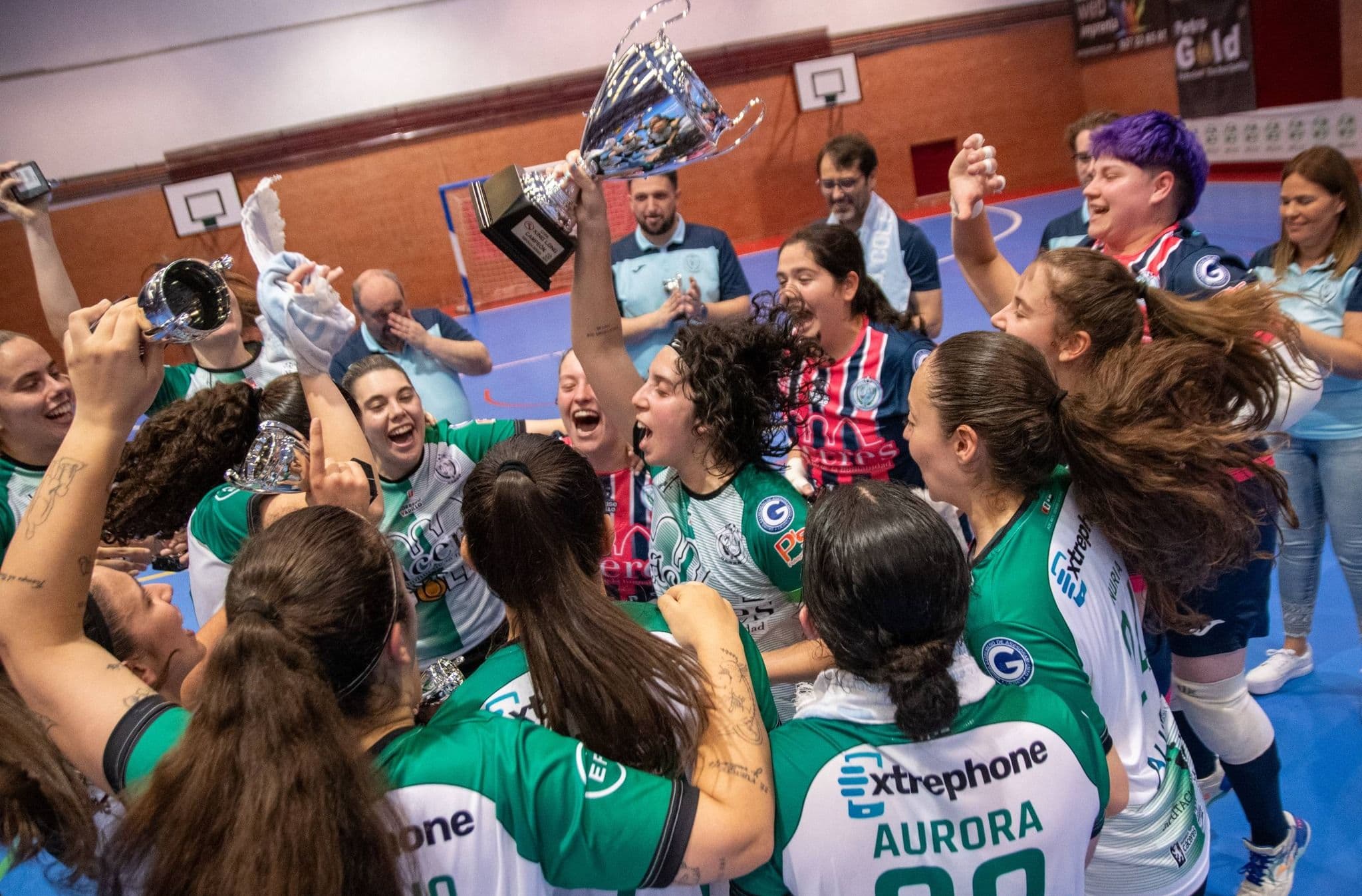 El Colegio San José levanta la Copa King Long femenina de fútbol sala tras imponerse a La Garrovilla