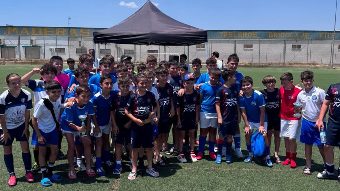 La EF Zafra domina en zagalines, prebenjamines y benjamines, Fuente de Cantos gana en alevines y Burguillos se impone en juveniles