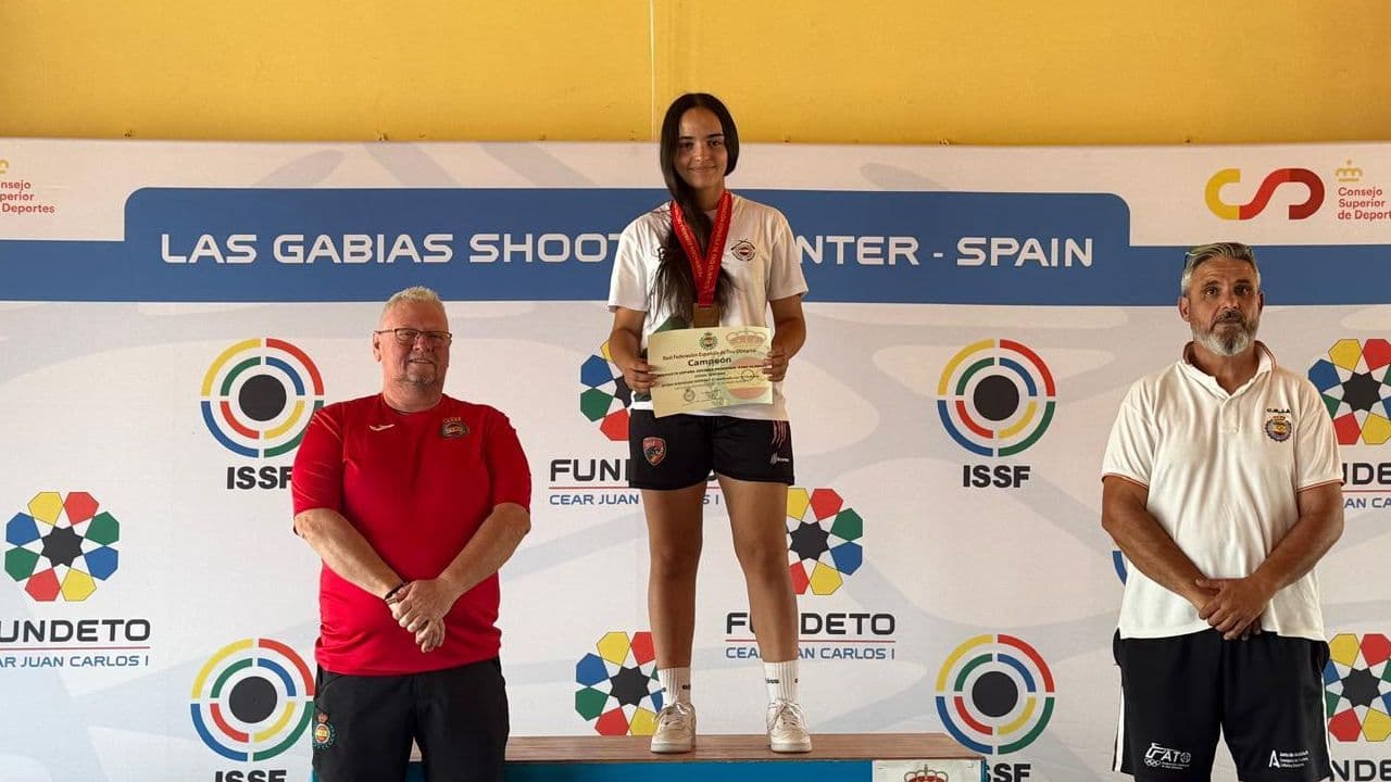 Aitana Rodríguez, campeona de España juvenil de Foso Olímpico en Las Gabias