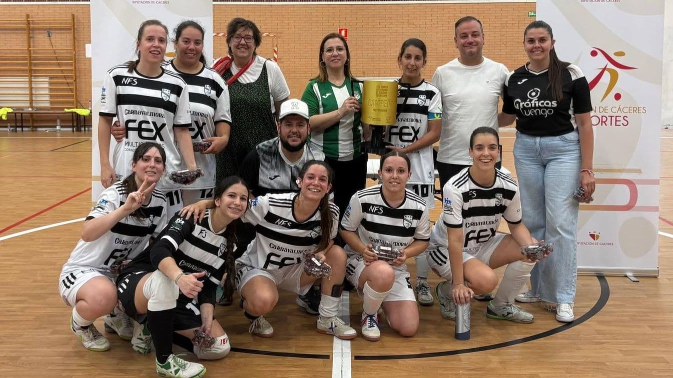El Navalmoral FS conquista el Trofeo Diputación de Cáceres femenino de fútbol sala tras remontar a la UD Zarza