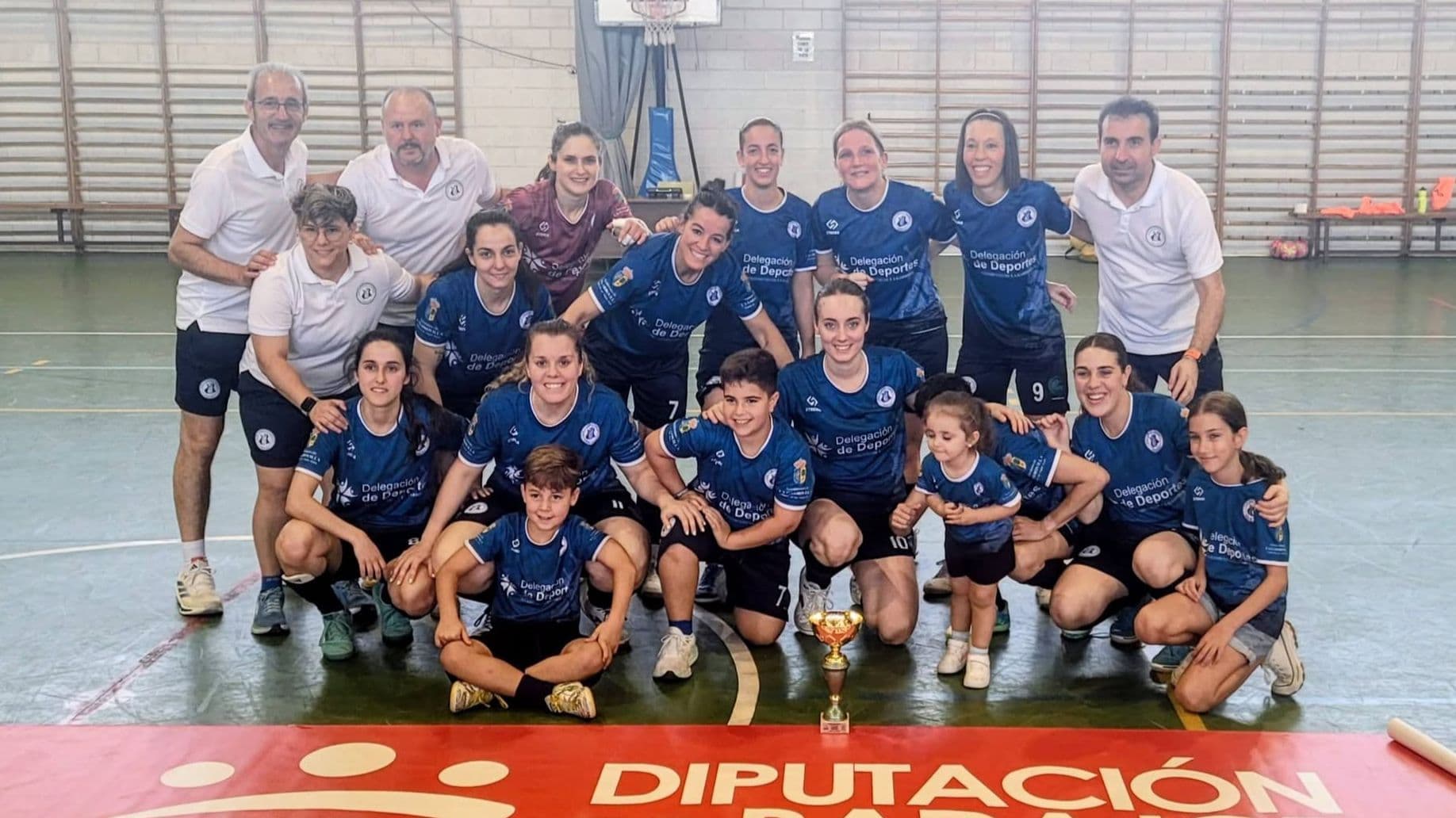 La Garrovilla completa una temporada invicta con el Trofeo Diputación de Badajoz de fútbol sala femenino