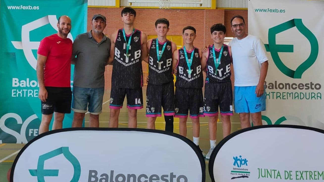 Tierra de Barros y Sagrado Cáceres conquistan el Campeonato de Extremadura 3x3 U15