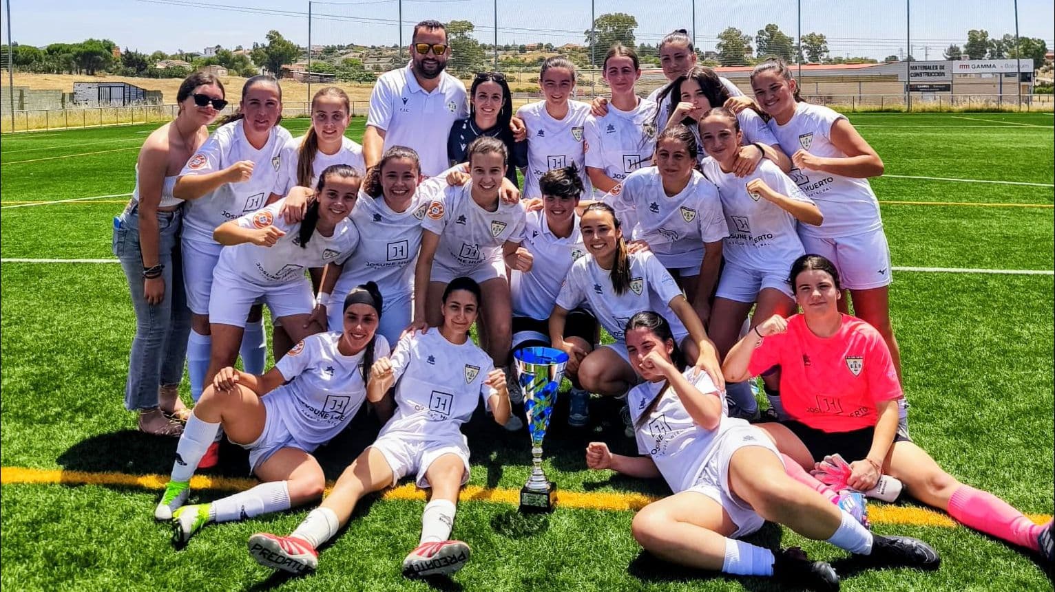 CD Castuera Subastacar campeón de Primera División Extremeña Femenina Iberitos