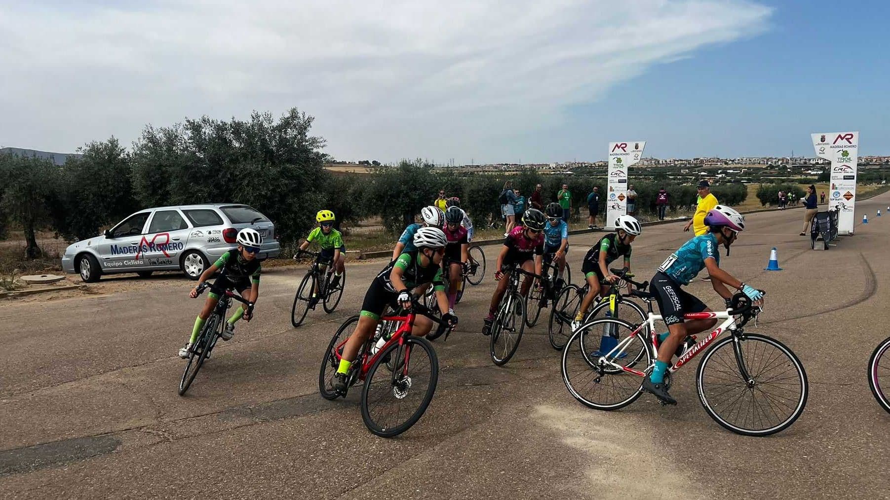 El ciclismo base extremeño cierra en Don Benito una vibrante edición de los Judex de carretera