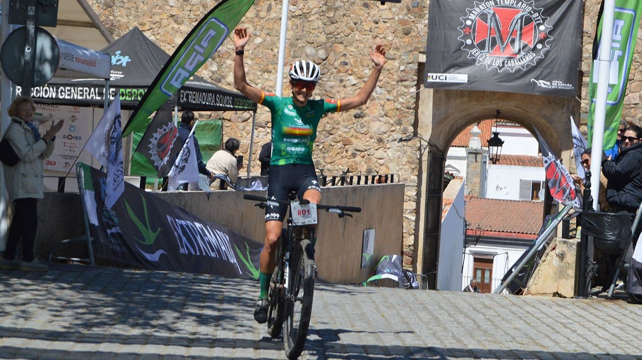 Natalia Fischer compite en la Templarios MTB Race 2026 de Jerez de los Caballeros